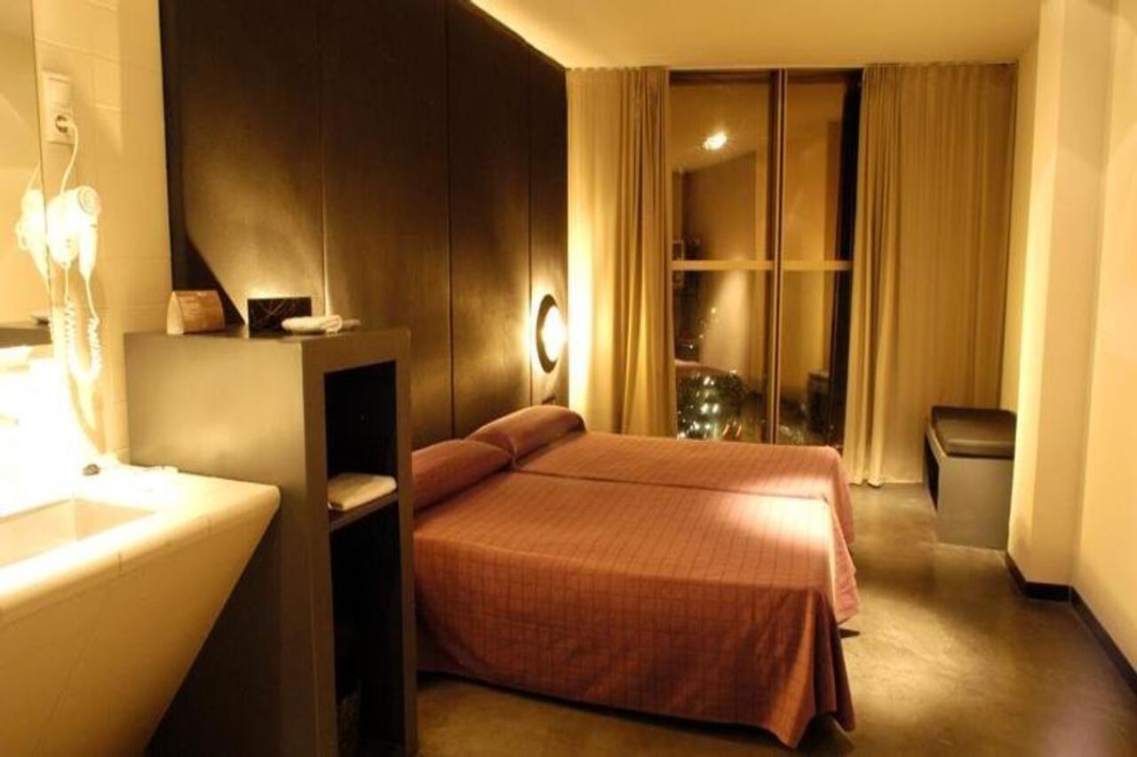 Hotel Ciutat Igualada Extérieur photo